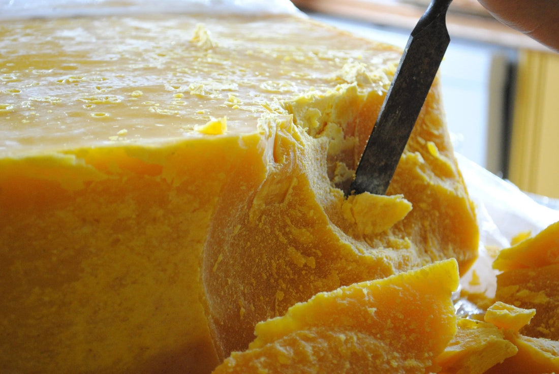 Cire d'abeille : un choix naturel pour votre déco  intérieure